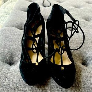 Black suede Woman’s Heels